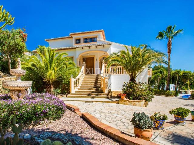 Lujoso chalet de estilo colonial en Calpe, Alicante 337m² Calpe Calp