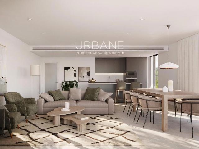 Lujoso Apartamento de 3 Dormitorios en Resort con 2 Plazas d. 129m² Salou