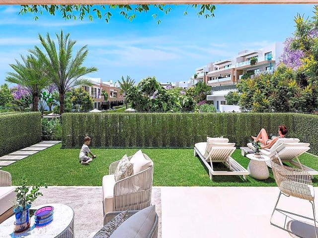 Lujoso Apartamento En Planta Baja En Espectacular Urbanizaci. 92m² Estepona
