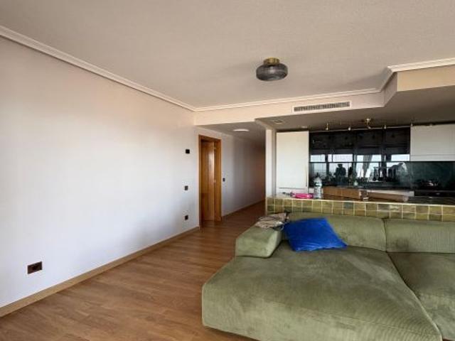 Lujoso apartamento reformado con impresionantes vistas al mar – 320MV Marco Villas inmobiliaria en