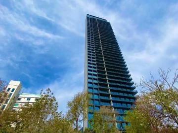 Lujoso departamento amueblado de una recámara en venta en la exclusiva Torre 40 Lumière  León, Gto