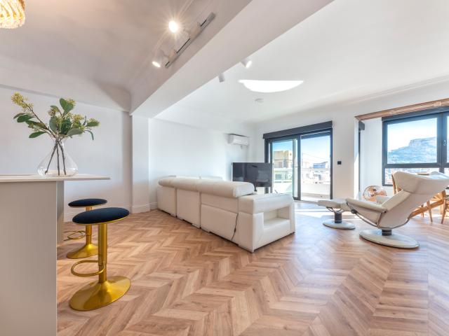 Lujoso Piso en Alquiler en Alicante con Vistas al Castillo