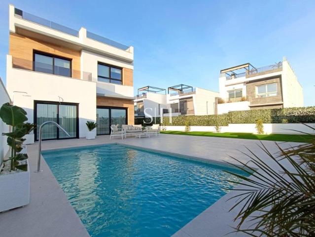 Lujosos chalets adosados de nueva construcción en Benijófar. 138m² Benijófar