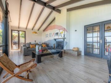 Lujosa casa con vista panorámica al club de yates | 4 Dormitorios por 24500.00 en Concón