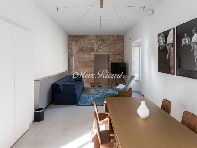 Lujosa propiedad con terraza en Palau Moxó 125m²