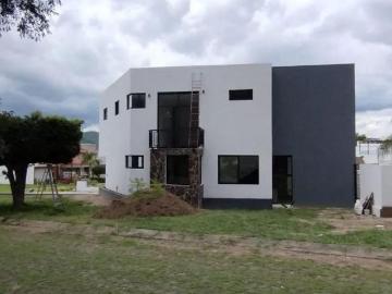Lujosa residencia NUEVA por el TEC de Monterrey del Sur $7,500,000