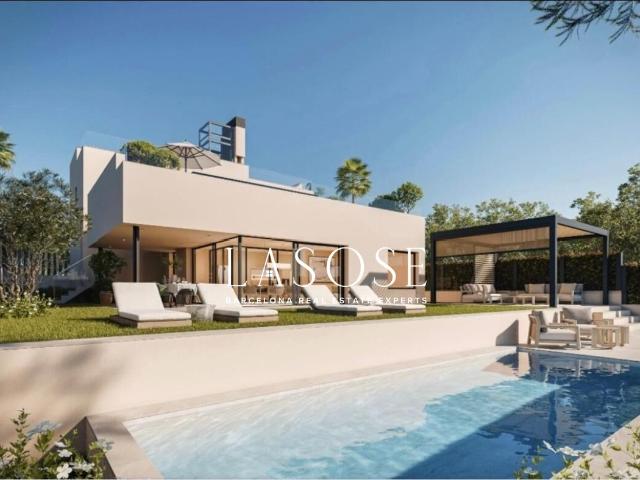 Lujosa vivienda de nueva construcción con vistas al mar y a la puesta de sol en venta en La Plana, Sitges