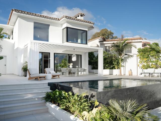 Lujosa villa de 5 dormitorios y 5 baños ubicada en el corazó. 696m² Marbella