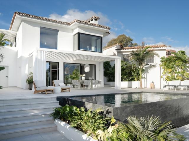 Lujosa villa de 5 dormitorios y 5 baños ubicada en el corazó. 696m² Marbella