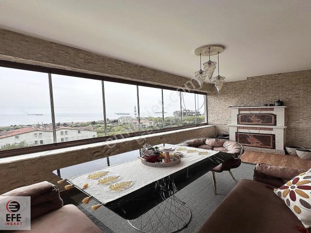 Lüks Dekorlu Site İçinde Deniz Manzaralı Müstakil Villa