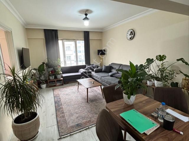 Lüks Site İçerisinde Satılık 2 + 1 Daire