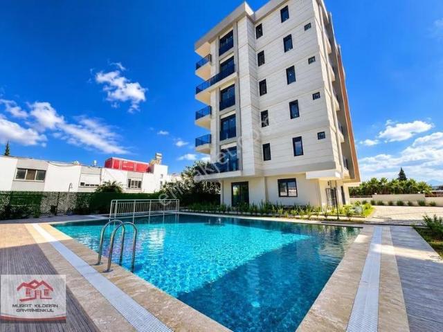 Lüks Sitede Giyinme Odalı Katta Kullanışlı 3+1 Daire