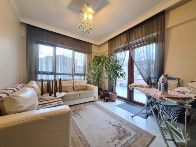 Lüks Yapılı Metroya Yürüme Mesafesinde 7 Dk teraslı 5+1 Daire