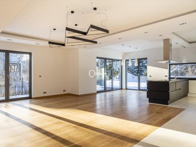 Luksusowa rezydencja 400 m2 z garażem na 3 auta