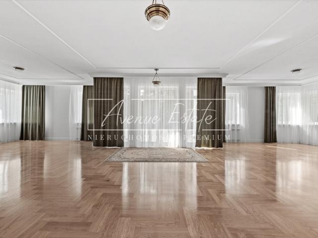 Luksusowa rezydencja 1100 m2 z ogrodem i garażem