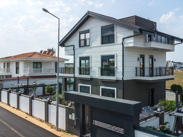Luksusowa willa 277 m² z basenem i sauną w Kadriye