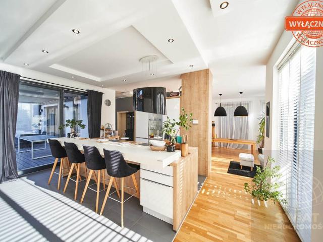 Luksusowa willa 437 m² z apartamentem i salą kinową