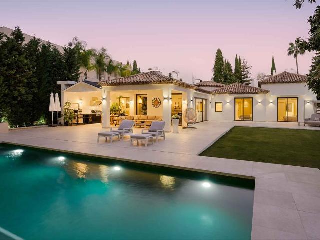 Luksusowa villa 472 m² z basenem i widokami
