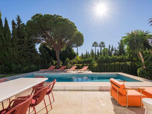 Luksusowa Villa z Basenem i Widokiem na La Concha