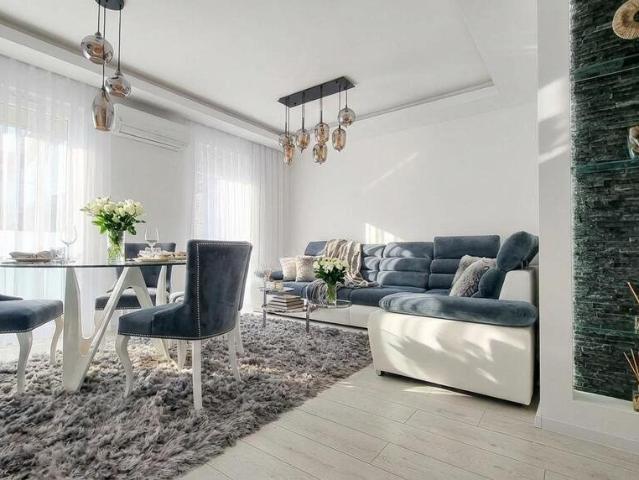 Luksusowe 3 pokojowe mieszkanie w centrum Wrocławia
