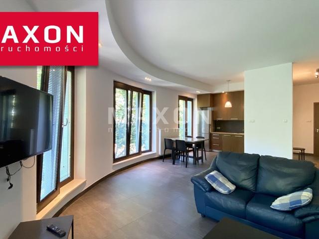 Luksusowy 3 pokojowy apartament z garażem i komórką