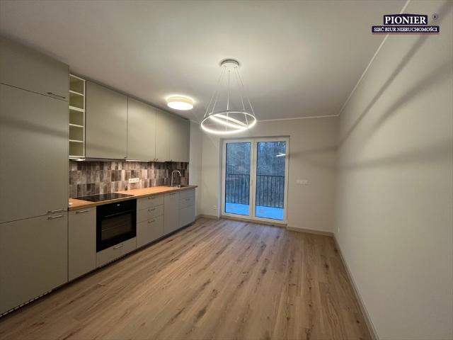 Luksusowy apartament 42 m² z balkonami i parkingiem