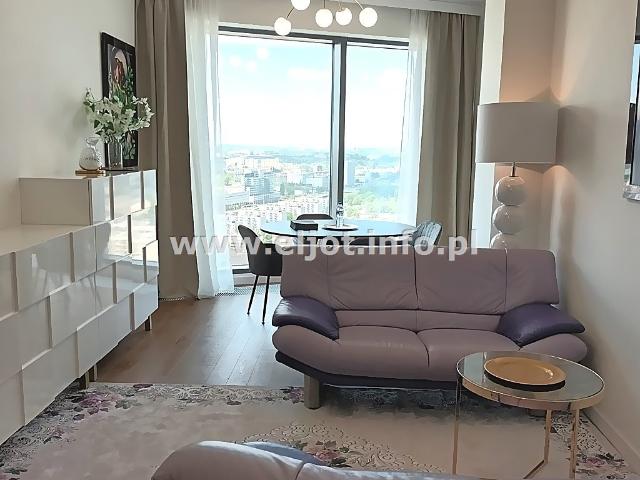 Luksusowy apartament 74 m² z tarasem i widokiem na dach