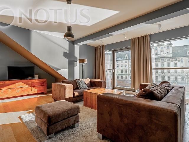 Luksusowy apartament z tarasem i widokiem na Odrę