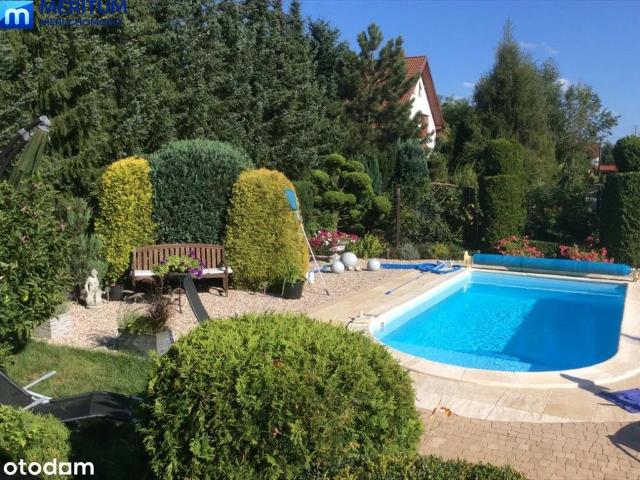 Luksusowy dom 190 m2 z basenem i dwoma kuchniami