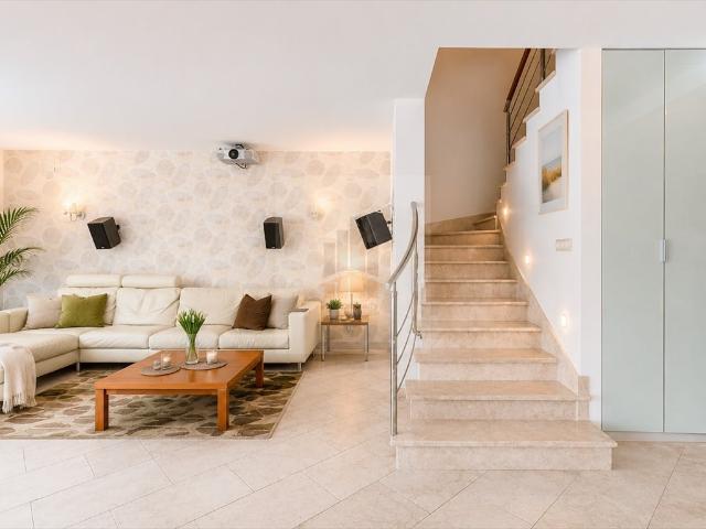 Luksusowy dom 250 m² na osiedlu Konstancja z garażem