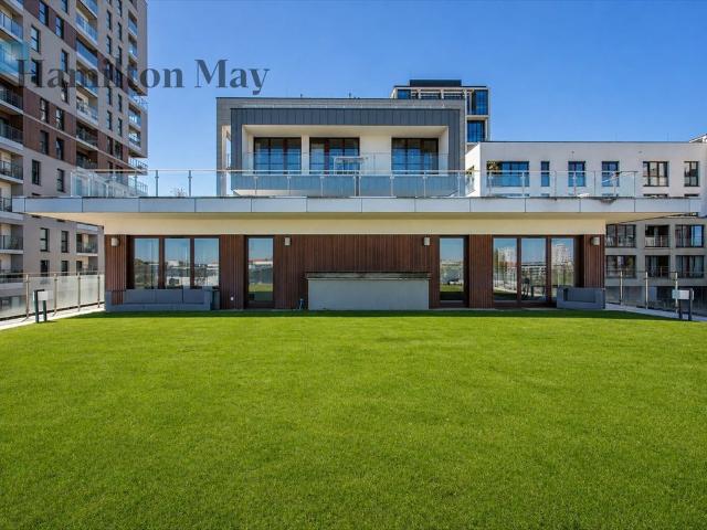 Luksusowy penthouse z panoramicznym widokiem i garażem