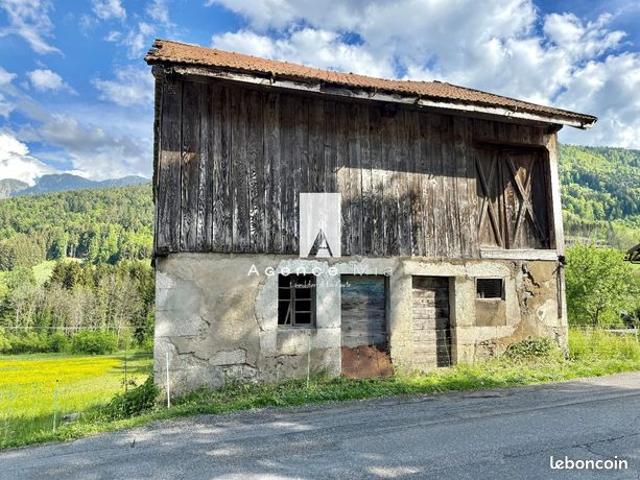 Lullin Grange avec terrain de 2000 m²