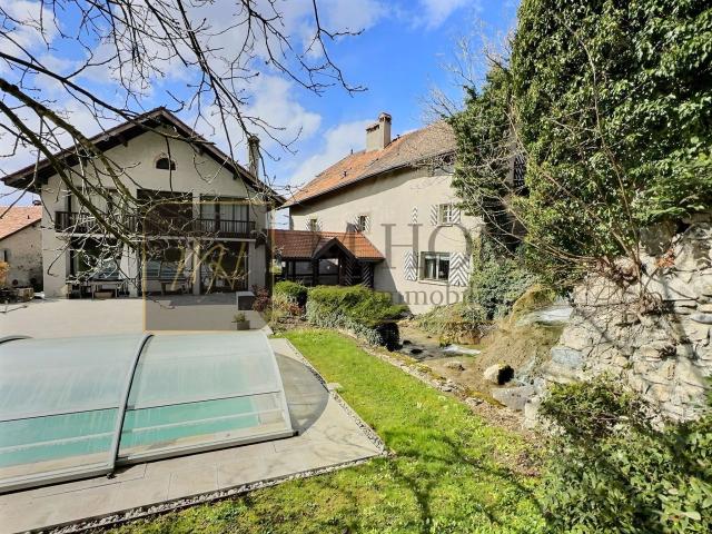 Lully Ensemble immobilier historique d'exception avec 2 villas