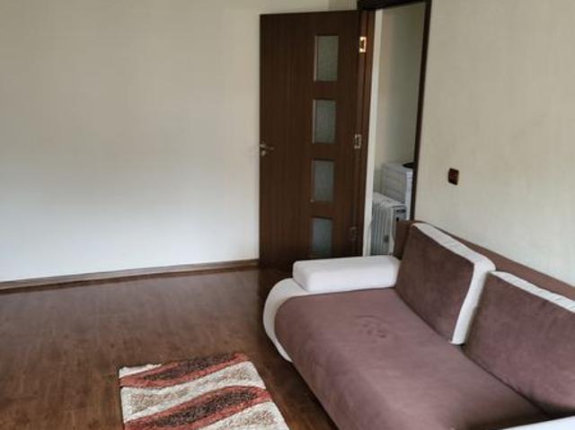 Lupeni Straja HD Inchiriez garsoniera t.lung sau in regim hotelier