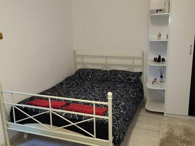 Lupeni Straja Inchiriez Garsoniera RH