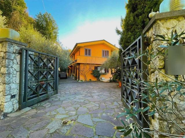 Lussuosa porzione di villa in centro storico 360m² Atina