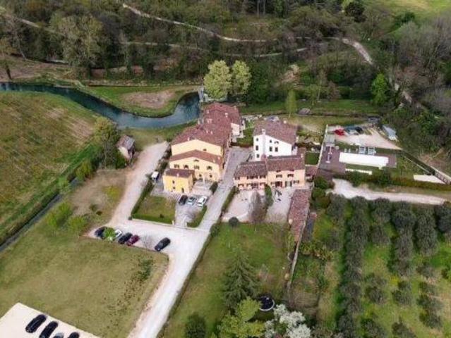 Lussuoso casale in vendita Via Cengia, San Martino Buon Albergo, Veneto