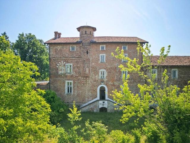 Lussuoso casale in vendita Via al Castello, 4, Dusino, Piemonte