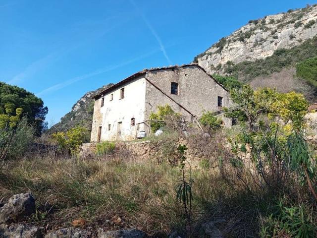 Lussuoso casale in vendita Via Giuseppe Cavassola, Finale Ligure, Liguria