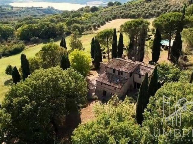 Lussuoso casale in vendita Via degli Ulivi, 16, Baschi, Umbria