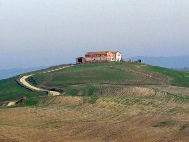 Lussuoso casale in vendita Via di Asciano, Asciano, Toscana