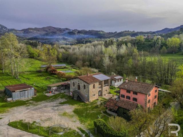 Lussuoso casale in vendita Via di Mozzanella, Castiglione di Garfagnana, Lucca, Toscana