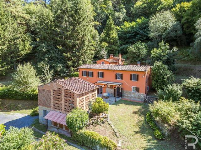 Lussuoso casale in vendita Via di Medicina, Pescia, Pistoia, Toscana