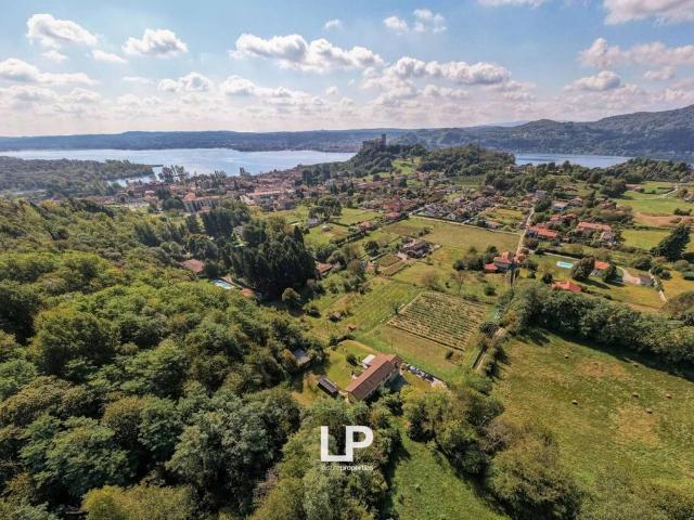 Lussuoso casale in vendita Via Prato Chiuso, 36, Angera, Lombardia