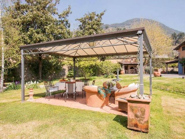 Lussuoso casale in vendita Via Regnalla, Pietrasanta, Toscana