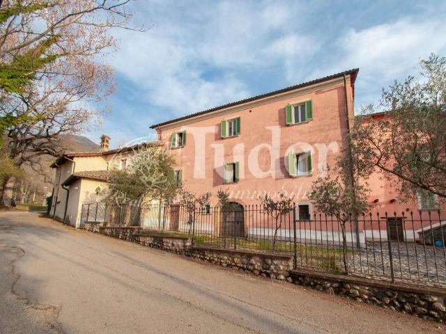 Lussuoso casale in vendita Borgo Provaroni, Poggio Bustone, Lazio
