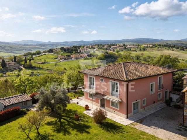 Lussuoso casale in vendita Via Roma, Casole d'Elsa, Toscana