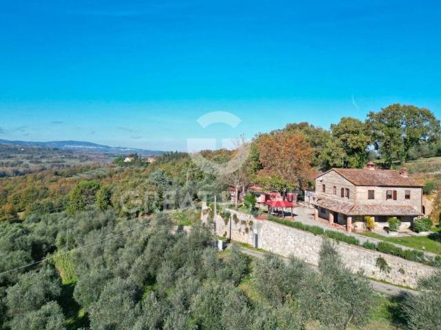 Lussuoso casale in vendita Cetona, Toscana
