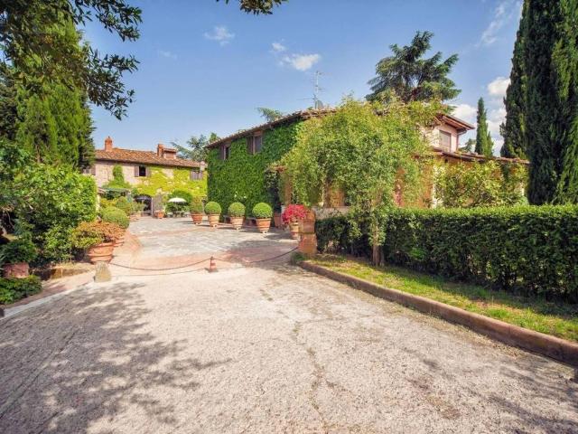 Lussuoso casale in vendita Figline e Incisa Valdarno, Toscana