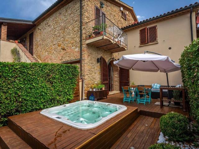 Lussuoso casale in vendita Località San Martino, Riparbella, Pisa, Toscana